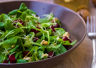 Arugula, Beets and Walnuts Salad