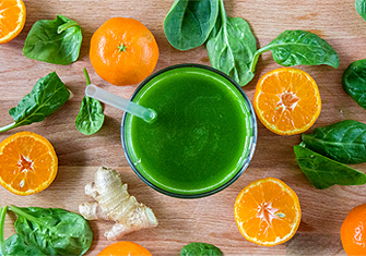 Tangerines and Spinach Juice